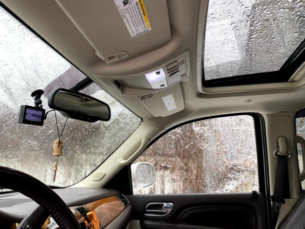 Cadillac Escalade III, 7 мест, 2013 г.