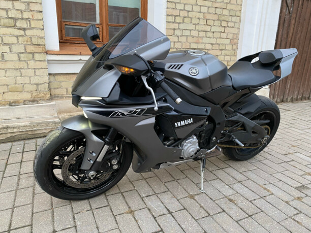 Yamaha YZF R1 rn32, 2016 г.