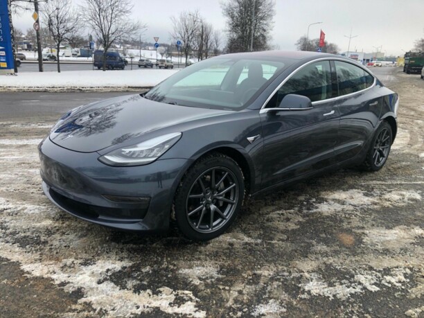 Tesla Model 3, 2018 г.