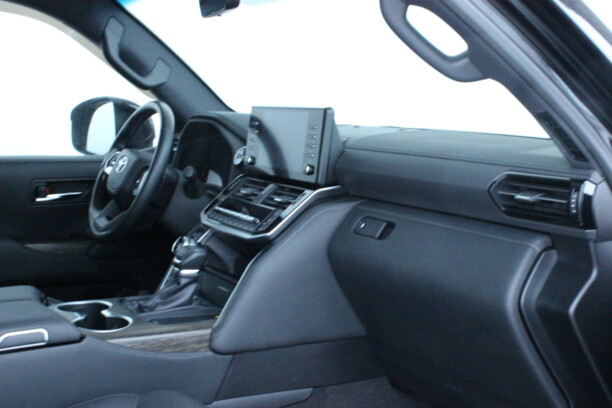 Toyota Land Cruiser J300 , 2021 г.