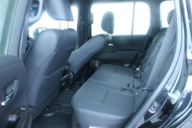 Toyota Land Cruiser J300 , 2021 г.