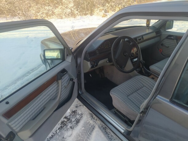 Mercedes-Benz E-Класс W124, S124, C124, A124, 1986 г.