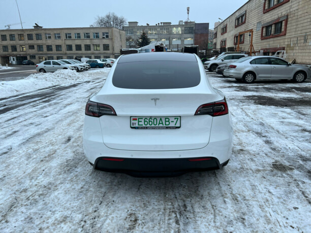 Tesla Model Y, 2021 г.