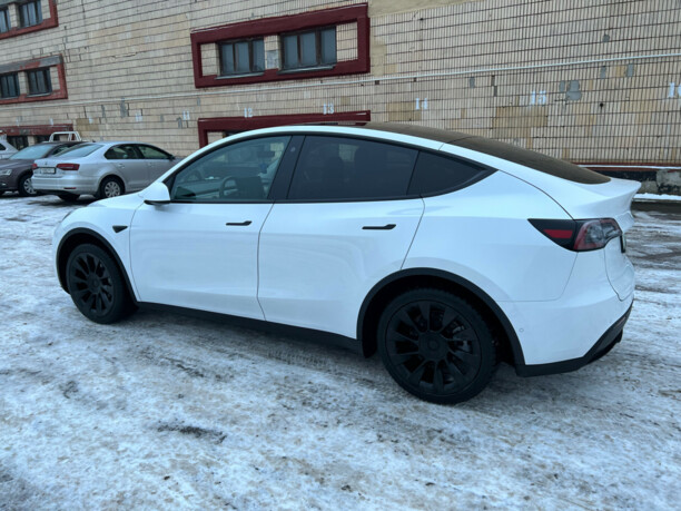 Tesla Model Y, 2021 г.