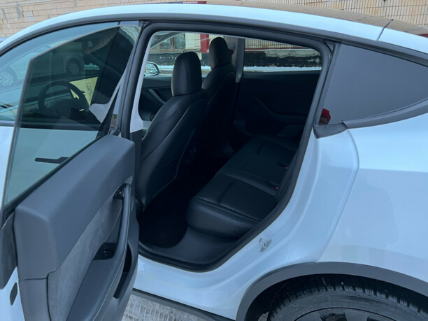 Tesla Model Y, 2021 г.
