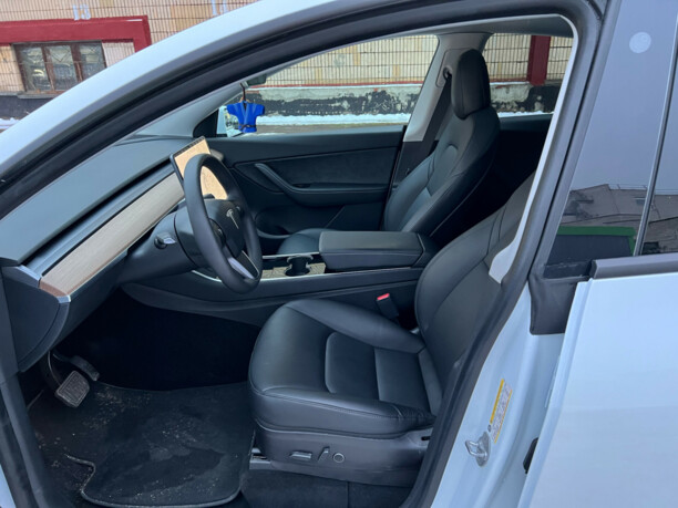 Tesla Model Y, 2021 г.