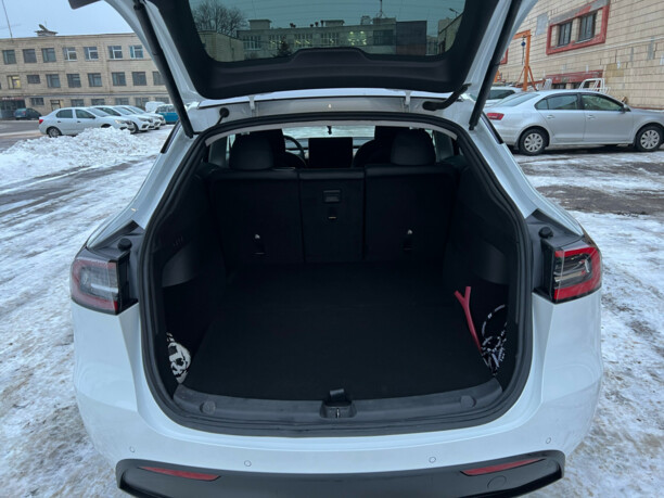 Tesla Model Y, 2021 г.