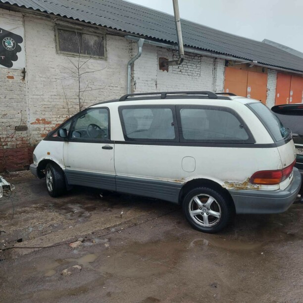 Toyota Previa I (XR10, XR20), 7 мест, 1992 г.