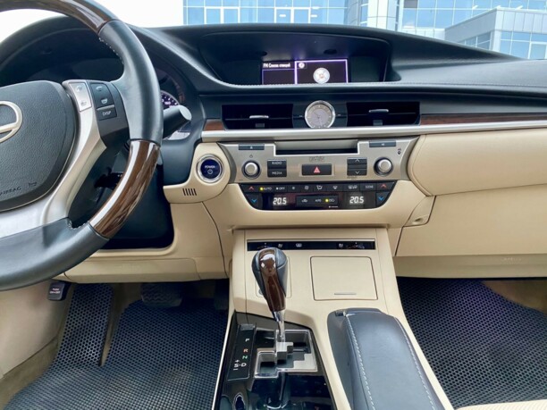 Lexus ES VI, 2014 г.