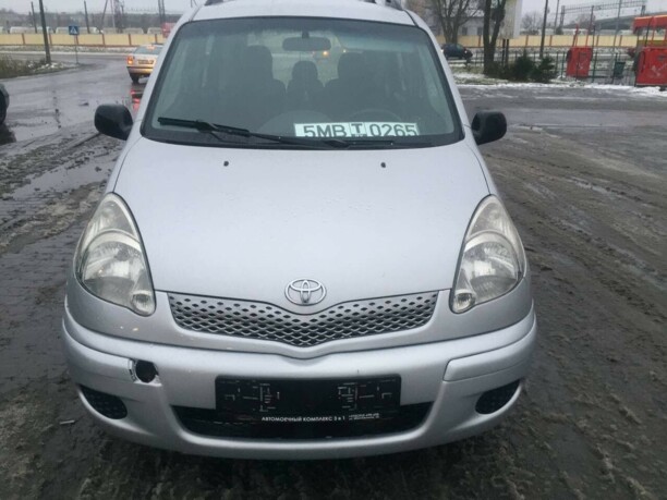 Toyota Yaris Verso, 2004 г.