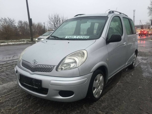 Toyota Yaris Verso, 2004 г.