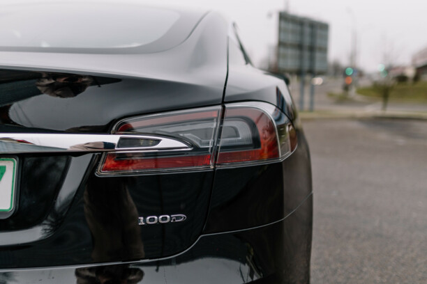 Tesla Model S I · Рестайлинг, 2018 г.