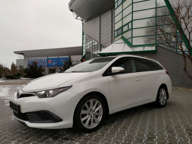 Toyota Auris II (E180) · Рестайлинг, 2017 г.