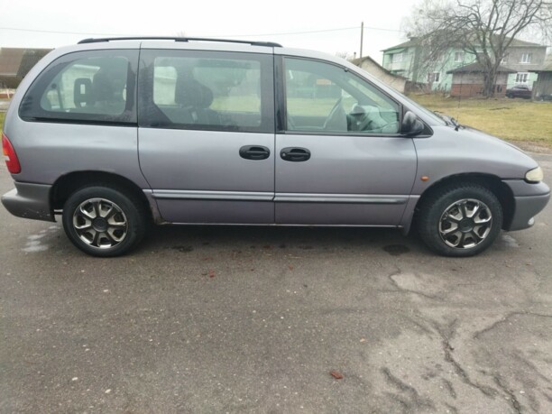 Chrysler Voyager III, 7 мест, 1996 г.