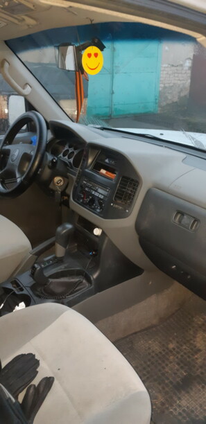 Mitsubishi Montero III, 7 мест, 2000 г.