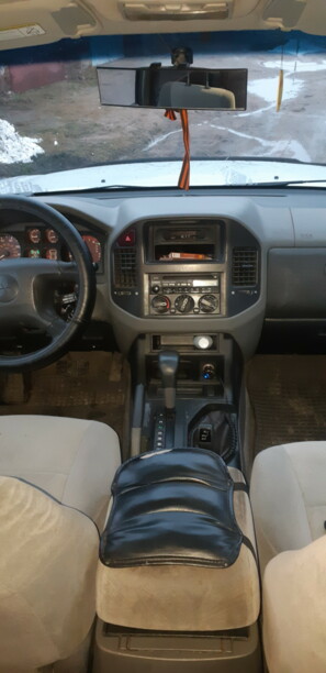 Mitsubishi Montero III, 7 мест, 2000 г.