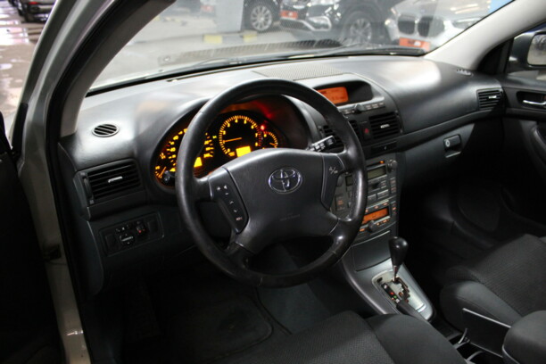 Toyota Avensis II (T250), 2004 г.