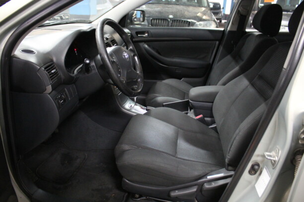 Toyota Avensis II (T250), 2004 г.