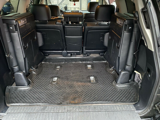Toyota Land Cruiser J200 · Рестайлинг, 7 мест, 2015 г.
