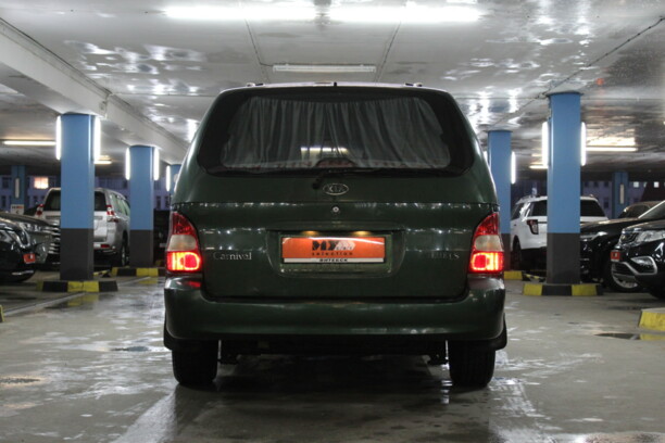 Kia Carnival I, 7 мест, 2000 г.
