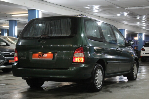 Kia Carnival I, 7 мест, 2000 г.