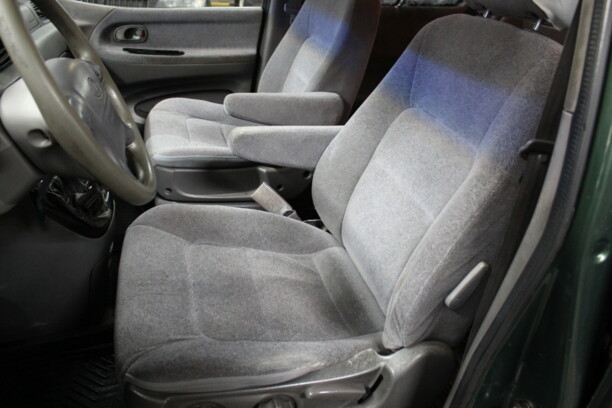 Kia Carnival I, 7 мест, 2000 г.