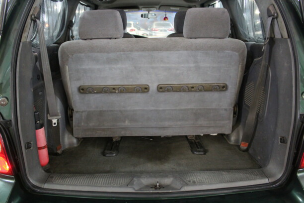 Kia Carnival I, 7 мест, 2000 г.