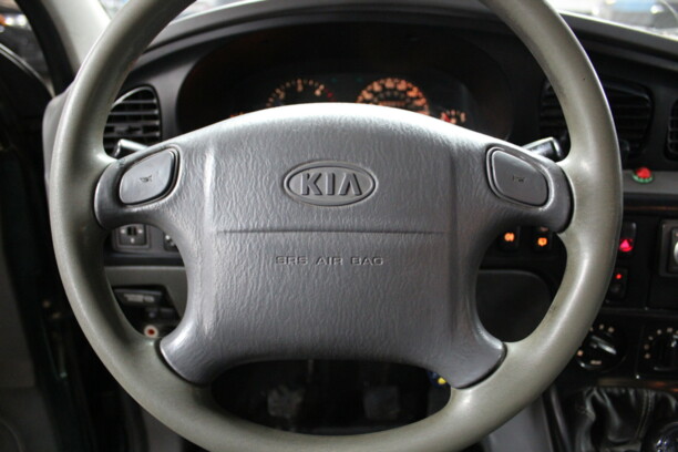 Kia Carnival I, 7 мест, 2000 г.