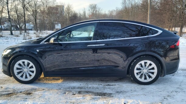 Tesla Model X, 2017 г.