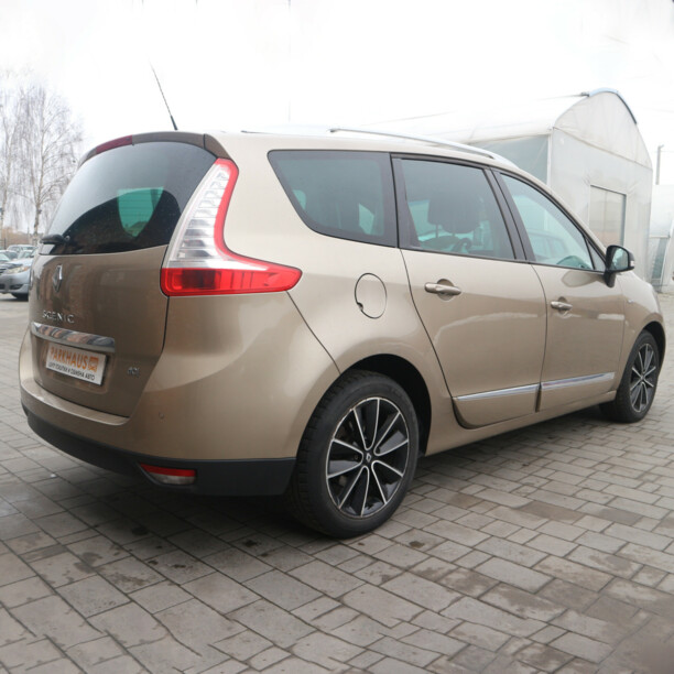 Renault Grand Scenic III · 2-й рестайлинг, 7 мест, 2013 г.