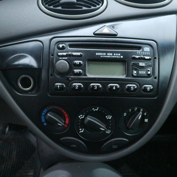 Ford Focus I · Рестайлинг, 2002 г.