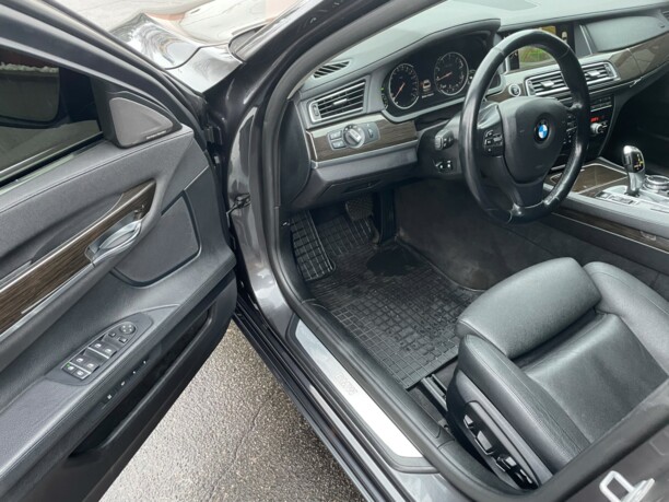 BMW 7 серия F02 (Long), 2015 г.