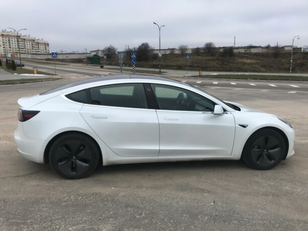 Tesla Model 3, 2019 г.