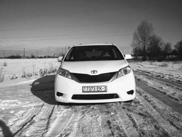 Toyota Sienna III (XL30), 7 мест, 2011 г.