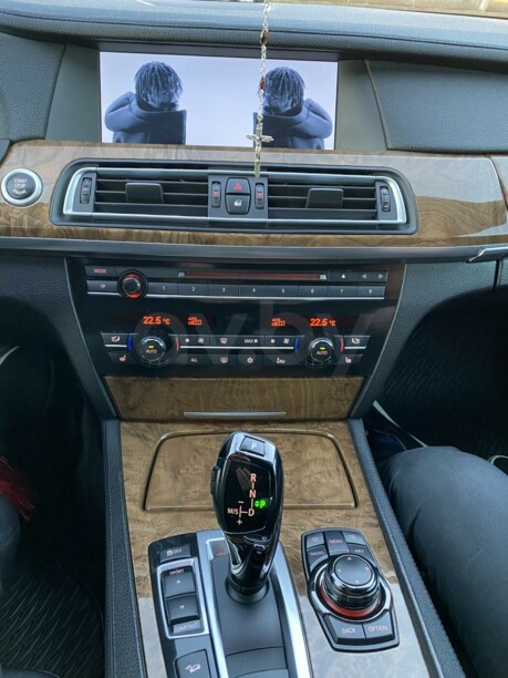 BMW 7 серия F01, F04, 2009 г.