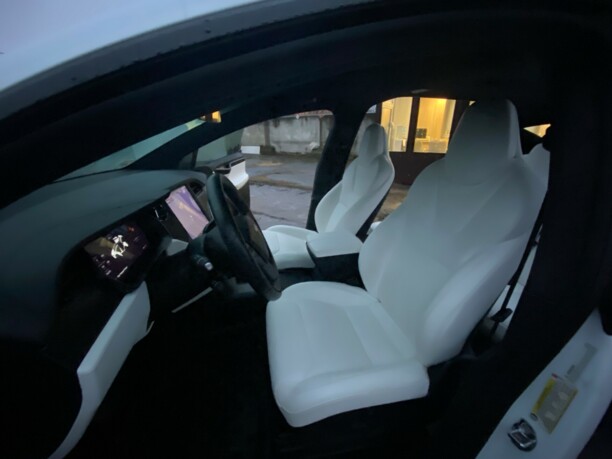 Tesla Model X, 2018 г.