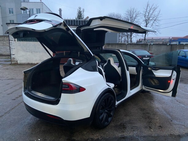 Tesla Model X, 2018 г.