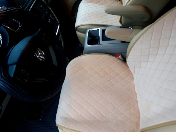 Dodge Grand Caravan V, 7 мест, 2013 г.