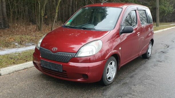 Toyota Yaris Verso, 1999 г.