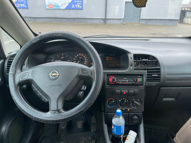 Opel Zafira A, 7 мест, 2001 г.