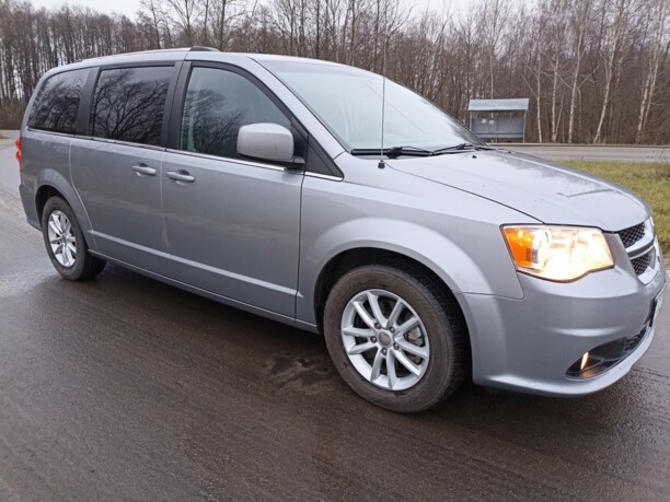 Dodge Grand Caravan V, 7 мест, 2018 г.