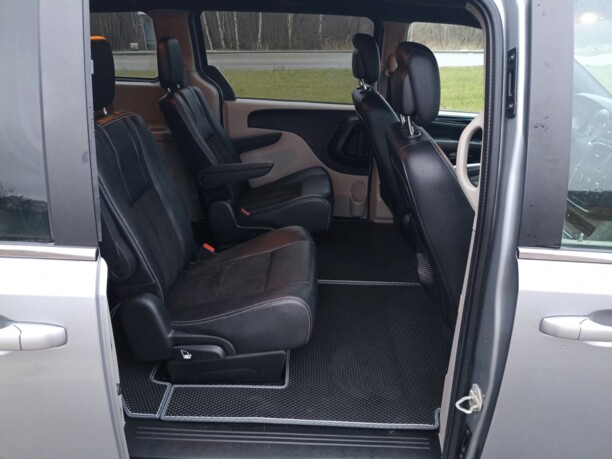 Dodge Grand Caravan V, 7 мест, 2018 г.