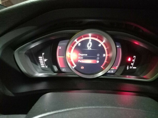 Volvo V40 II · Рестайлинг, 2018 г.