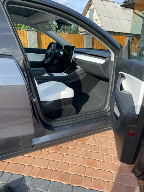 Tesla Model Y, 2020 г.