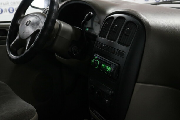 Dodge Caravan IV, 7 мест, 2002 г.