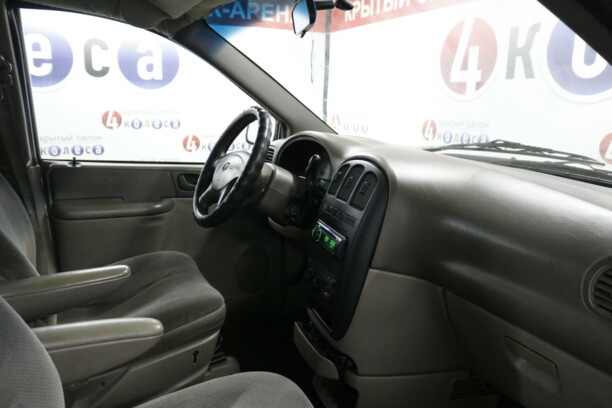 Dodge Caravan IV, 7 мест, 2002 г.
