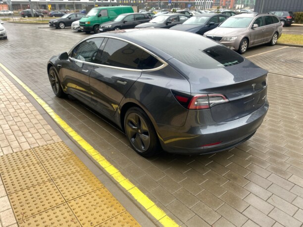 Tesla Model 3, 2018 г.