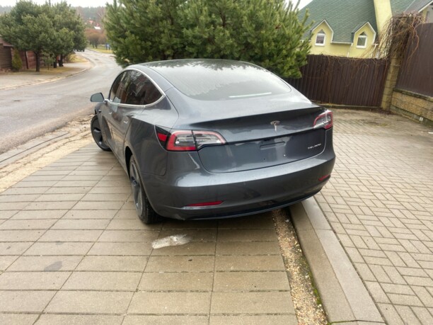 Tesla Model 3, 2018 г.