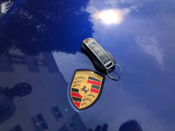 Porsche Taycan, 2020 г.