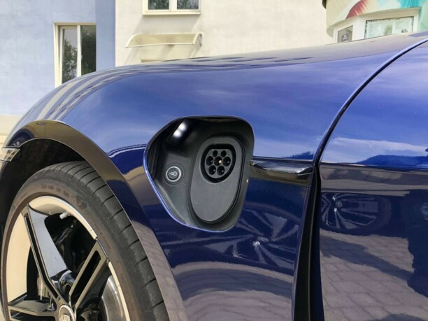 Porsche Taycan, 2020 г.